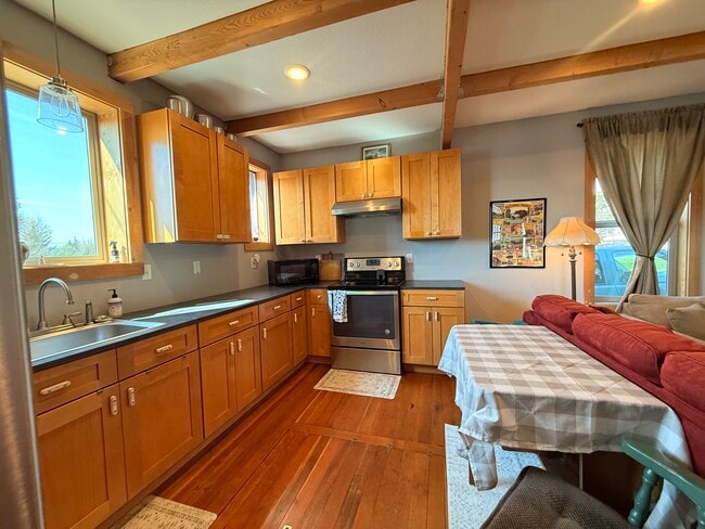 Spacious kitchen with ample cabinet and counter space