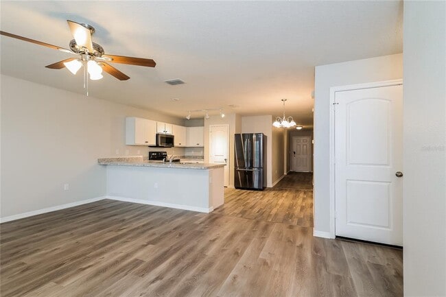 Photo - 231 Begonia Ln