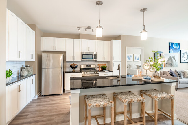 Cocina de diseñador - Creekstone Village Apartments