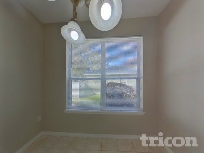 Photo - 3410 Starbird Dr