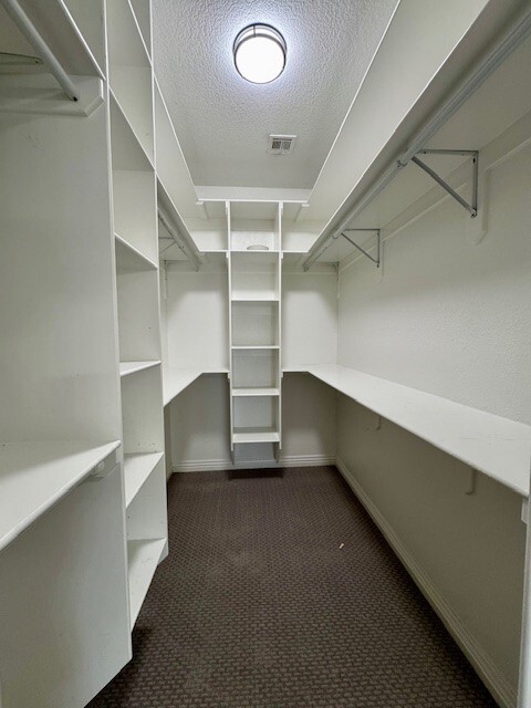 Building Photo - 601 Auburn St