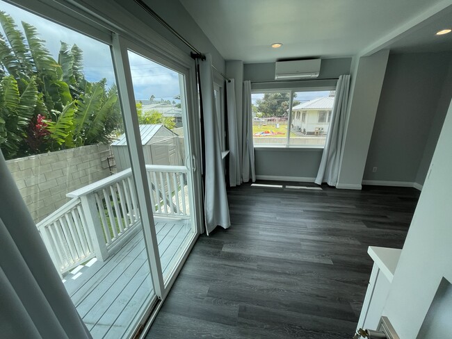 Photo - 6153 Kalaniana?ole Hwy