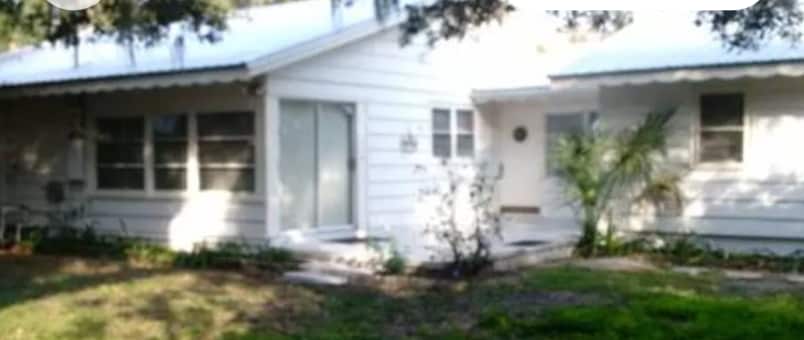 Serene Sundeck for Semi-Private Lounging - 1010 Indian Beach Dr