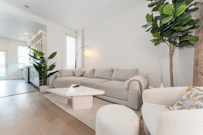 Photo - 286 Euclid Ave