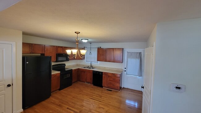 Photo - 1252 Frost Pl
