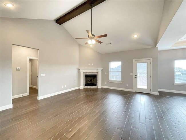 Photo - 360 Captain Hopkins St