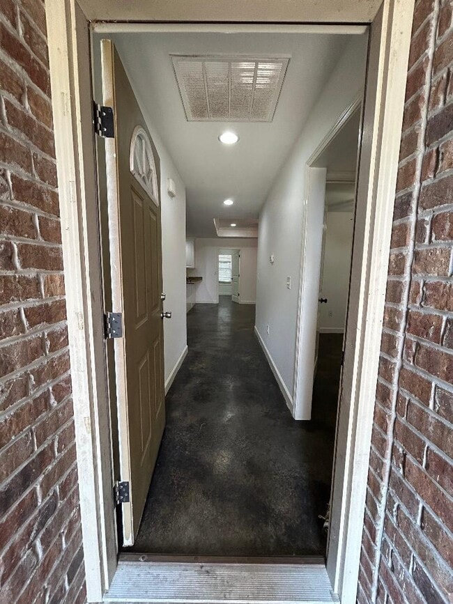 Photo - 312 W School St