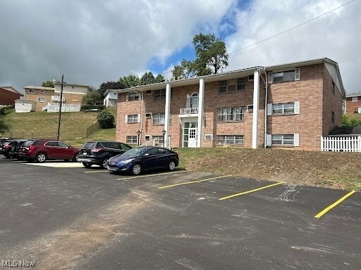 Building Photo - 407 Colonial Dr Unit 47