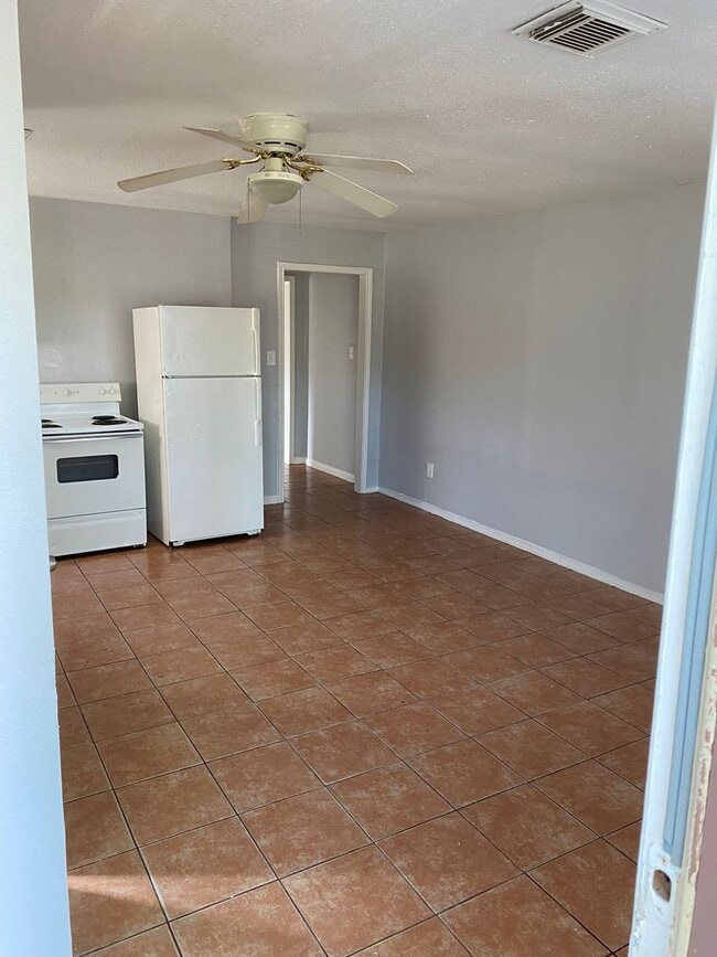 Photo - 306 Lake Rd Unit A