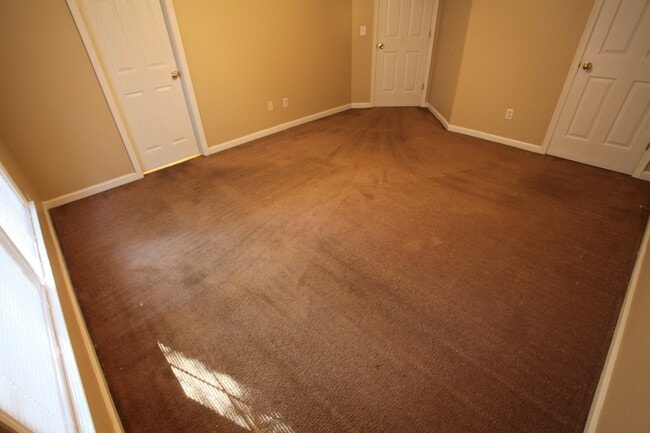 Photo - 3B/2B Duplex Available for August!