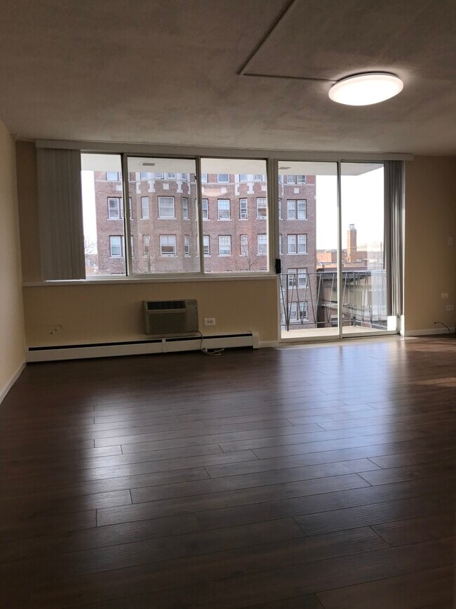 Photo - 10S472 Echo Ln Unit 4