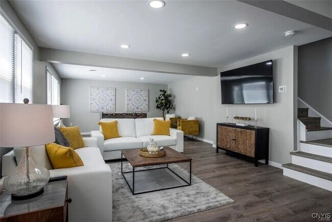 Photo - 1004 Main St Unidad #3