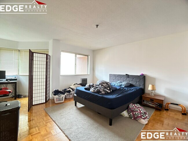 Photo - 147 Kelton St Unit 507