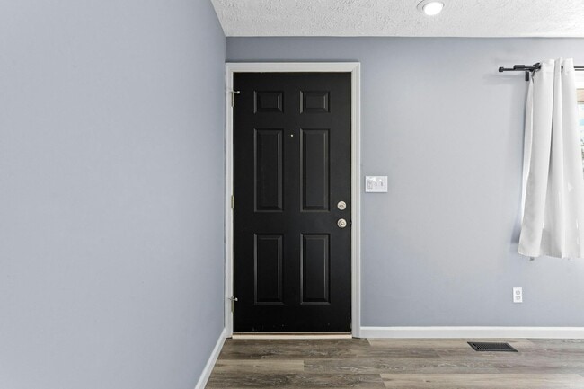 Photo - 5021 Pathview Dr
