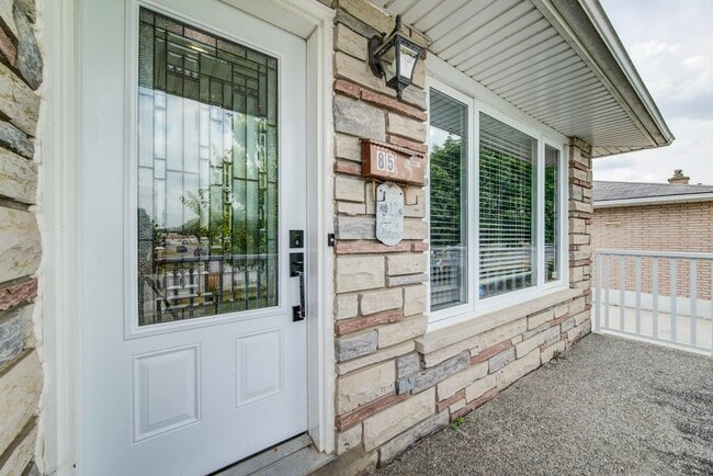 Photo - 85 Winter Av