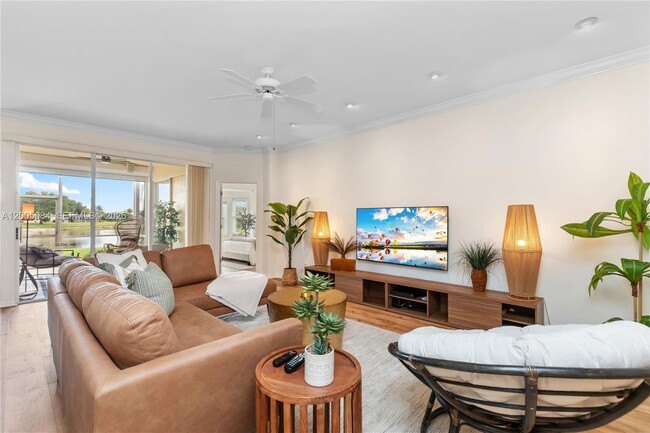 Photo - 1896 Crestview Way