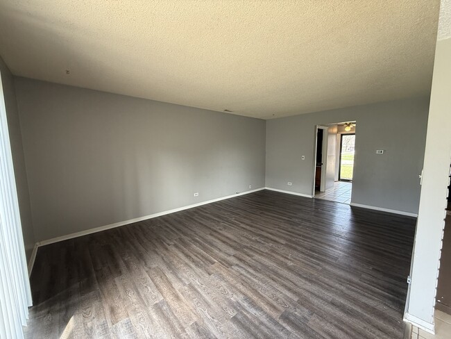 Photo - 4564 Whitney Dr