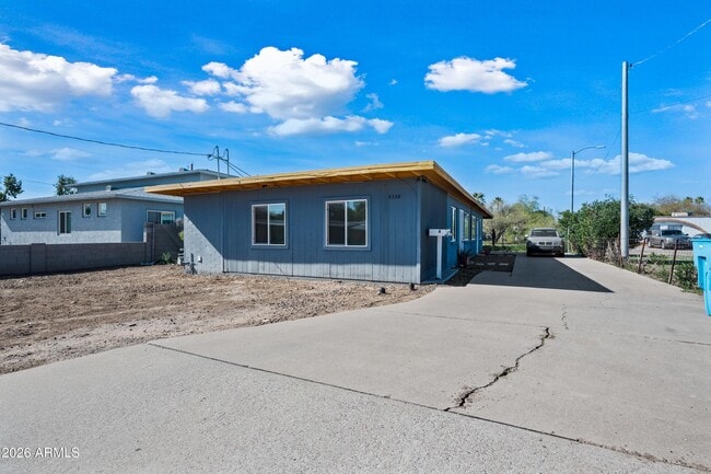 Building Photo - 4326 N 13th Pl Unit # A