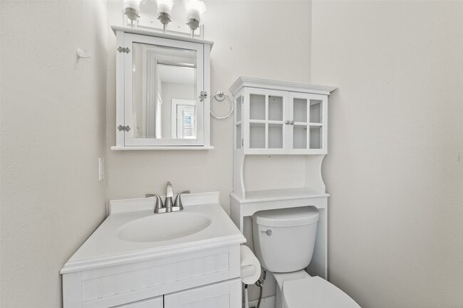 Photo - 1637 Castle Ct