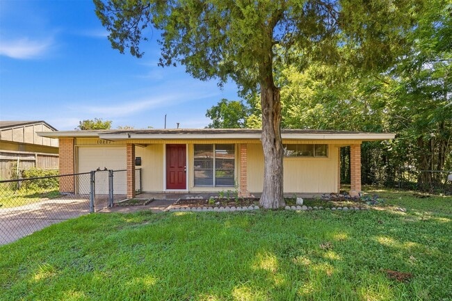 Photo - 10227 Glenmawr Dr