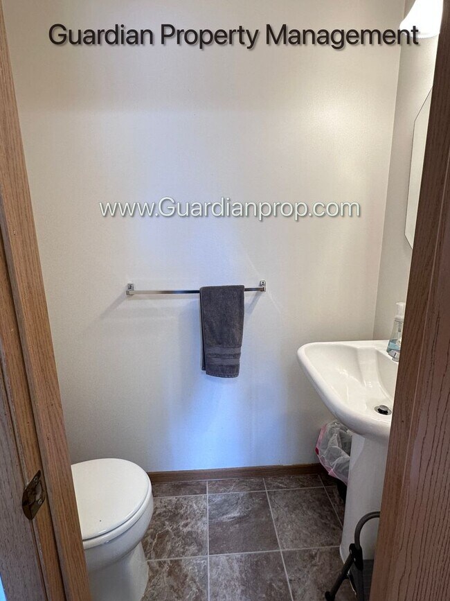 Photo - Apple Valley Town Home, 1 Car Garage, Laundry in Unit, Storage