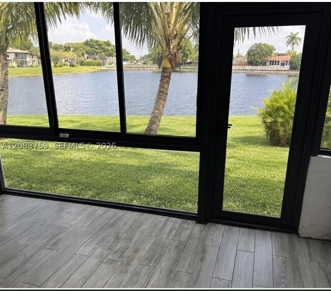 9652 W McNab Rd Unit 104