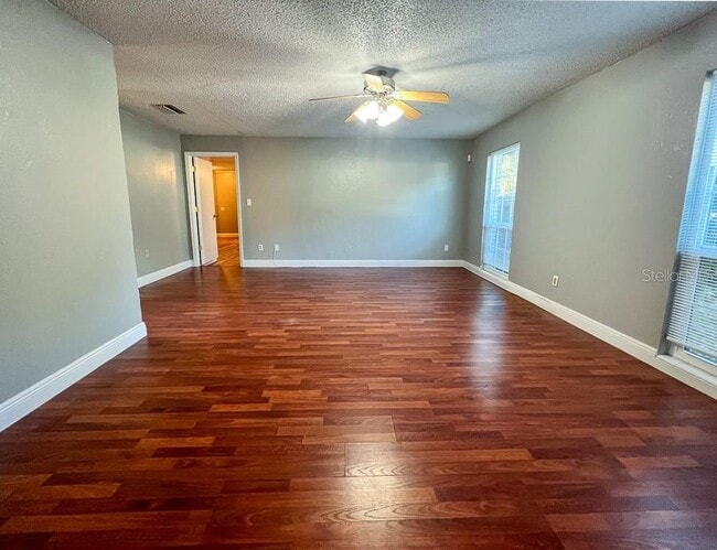 Photo - 4607 NW 40 St
