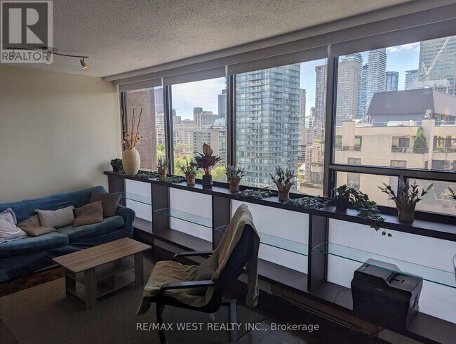 Photo - 914 Yonge St Unit 1206