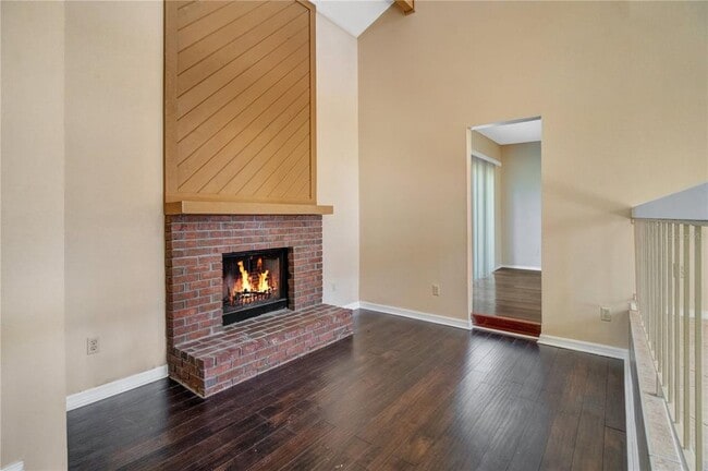 Photo - 110 N Deerwood Ave