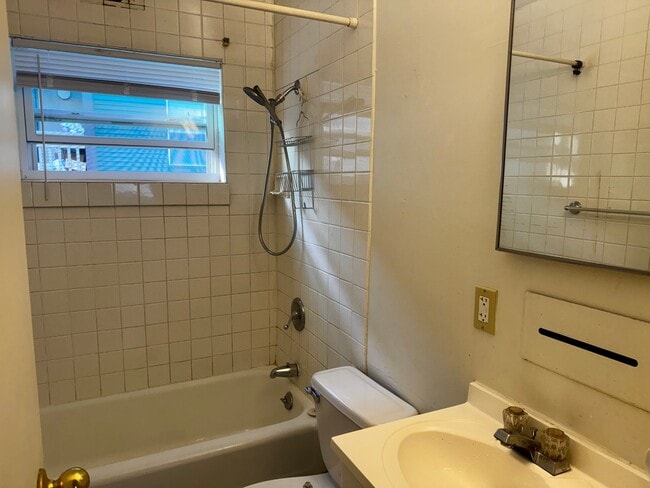 101 N Busey Ave Unit 6