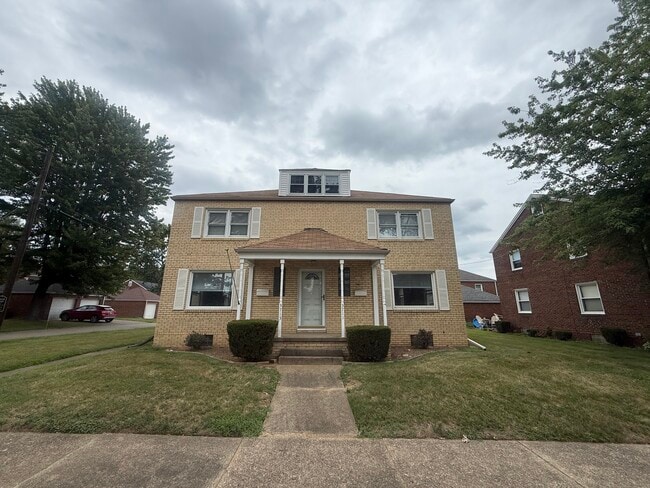 Building Photo - 3713 4th St NW Unit 3713 4th St