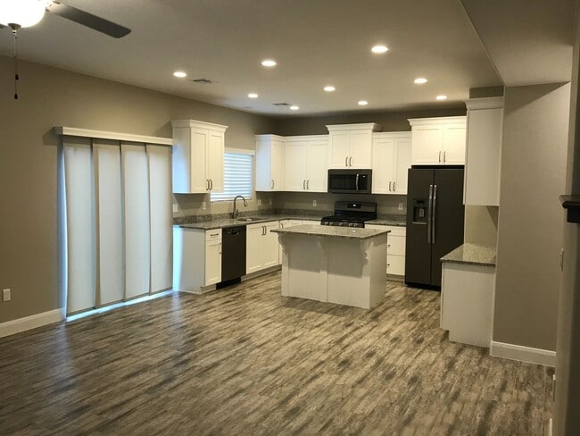 Photo - Like New Townhouse in St. George!