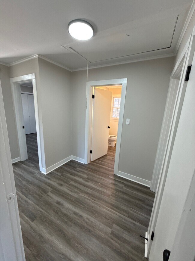 Photo - 1699 Eastland Ave