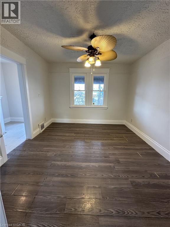 Photo - 31 McKinstry St