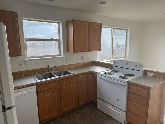 Photo - 2430-2438 E Whiteaker Unit 2430 E Whiteaker