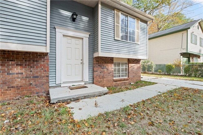 Photo - 2116 Scarbrough Rd