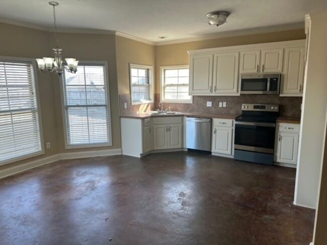 Photo - 138 Palin Drive