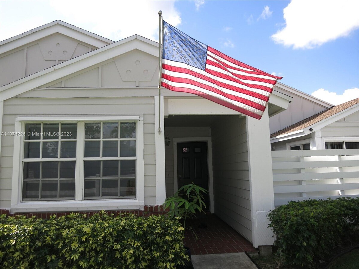 Photo - 13749 SW 147th Circle Ln