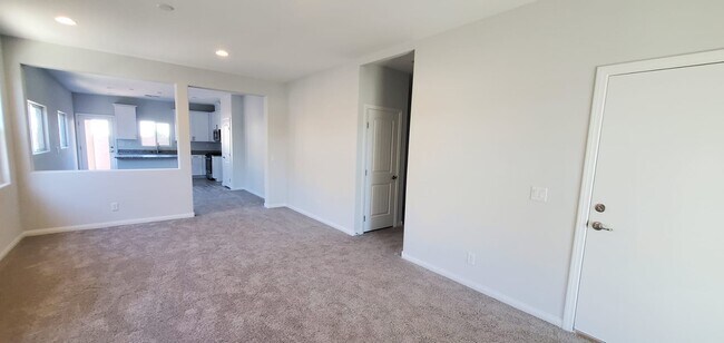 Photo - 5846 Steinbeck Vly St