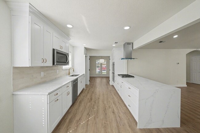 Photo - 3204 Lynbrook Dr