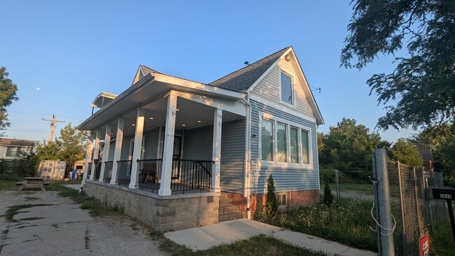 Building Photo - 3049 18th St Rental