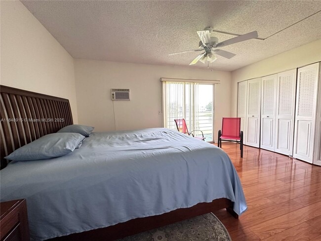 Photo - 569 Fanshaw N Unit 569