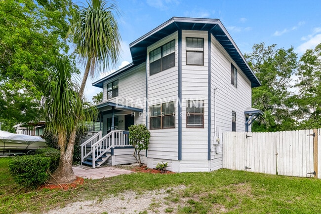 Building Photo - 9319 8th Ave