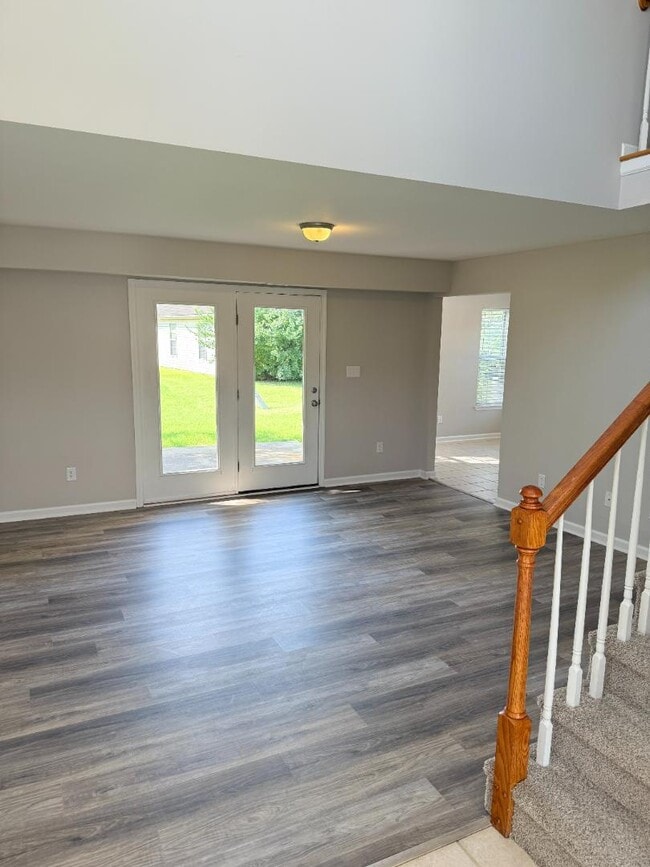 Photo - 2000 Willis Dr