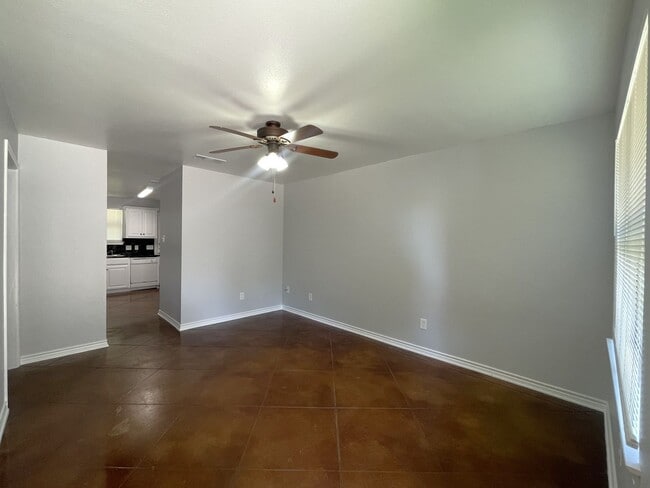 Photo - 203 Memory Ln