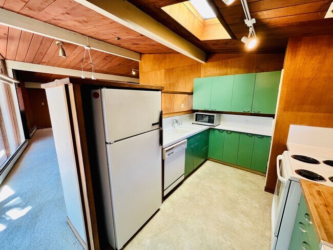 Photo - Stunning 4 Bed 2 Bath Eichler near Midtown...