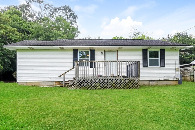 Building Photo - 2713 Maple Rd SE Rental