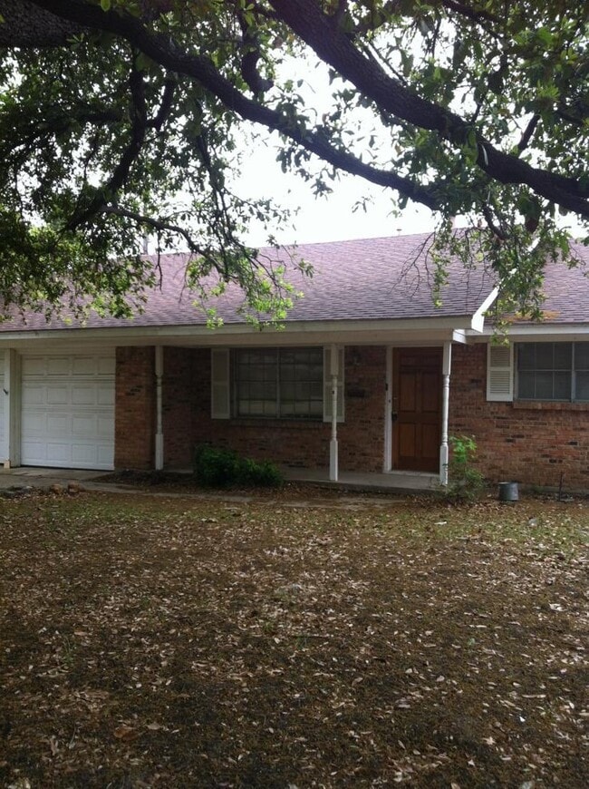 3 Bedroom House in Carrollton, TX - 3 Bedroom House in Carrollton, TX