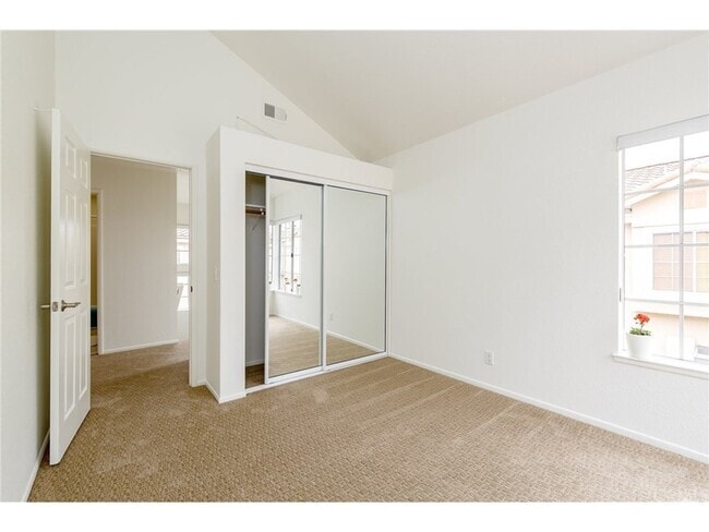 Building Photo - 14043 Lemoli Ave Rental