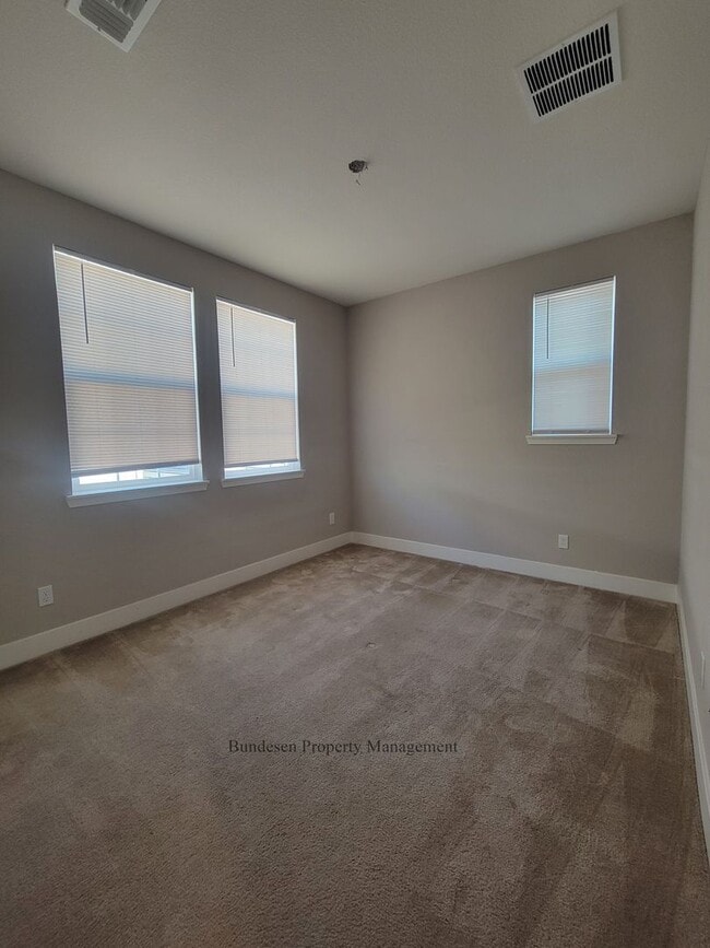 Photo - 1829 Kelly Pl